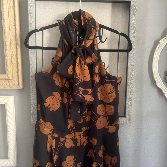 Banana Republic Tie-Neck Cropped Jumpsuit - Picture 7 of 10